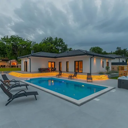 Villa New! Dalmatia With Sauna, Hot Tub, Heated Pool