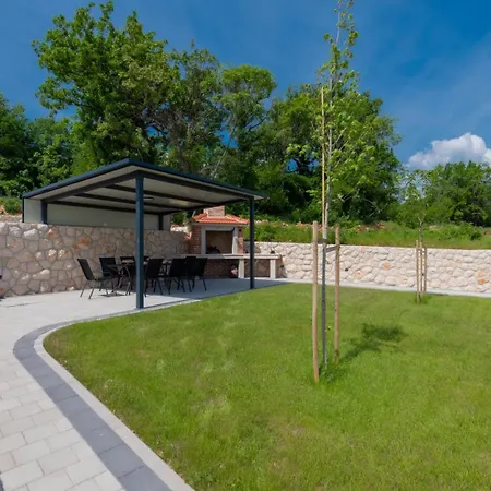 New! Dalmatia With Sauna, Hot Tub, Heated Pool Villa