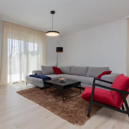 Villa New! Dalmatia With Sauna, Hot Tub, Heated Pool *