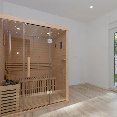 New! Dalmatia With Sauna, Hot Tub, Heated Pool * Grubine