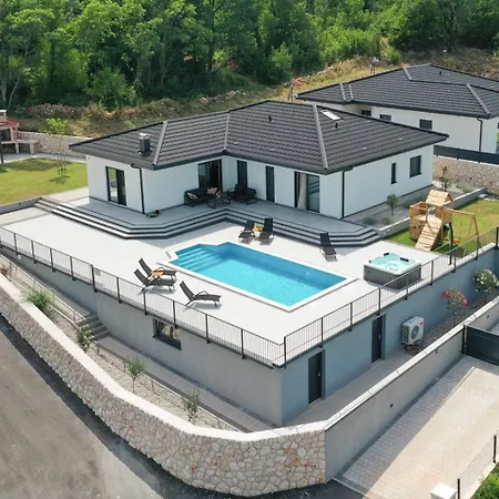 New! Dalmatia With Sauna, Hot Tub, Heated Pool *