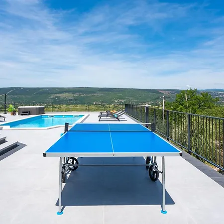 Dalmatia With Sauna, Hot Tub, Heated Pool * Grubine