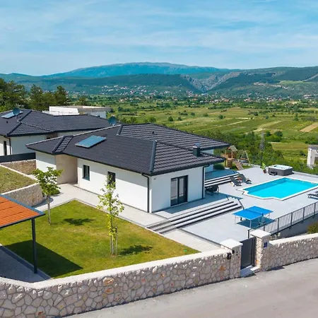 Dalmatia With Sauna, Hot Tub, Heated Pool Villa *