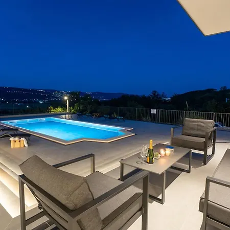 Villa Dalmatia With Sauna, Hot Tub, Heated Pool *