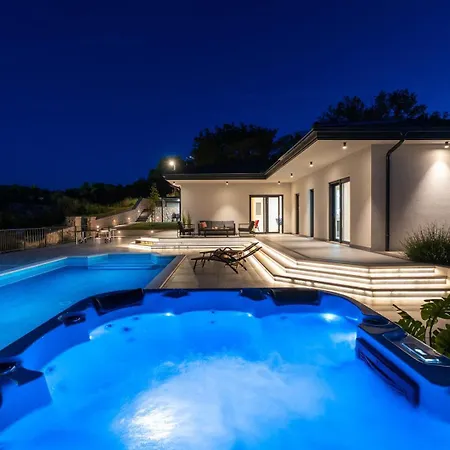 Dalmatia With Sauna, Hot Tub, Heated Pool Grubine