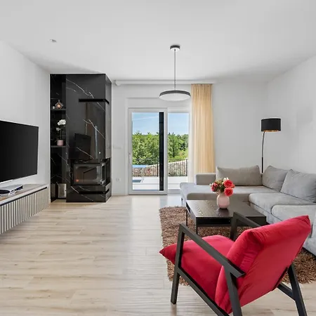 Villa Dalmatia With Sauna, Hot Tub, Heated Pool *