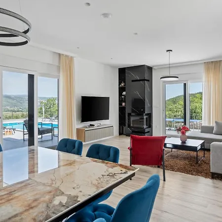 Villa Dalmatia With Sauna, Hot Tub, Heated Pool