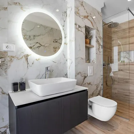 Dalmatia With Sauna, Hot Tub, Heated Pool Grubine