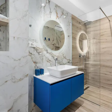 Dalmatia With Sauna, Hot Tub, Heated Pool Villa