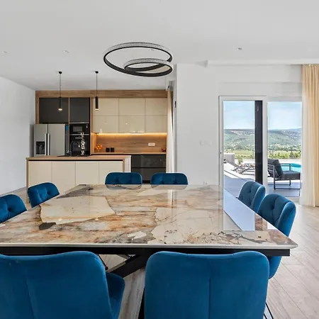 New! Dalmatia With Sauna, Hot Tub, Heated Pool