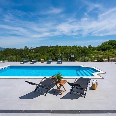 Dalmatia With Sauna, Hot Tub, Heated Pool Villa Grubine